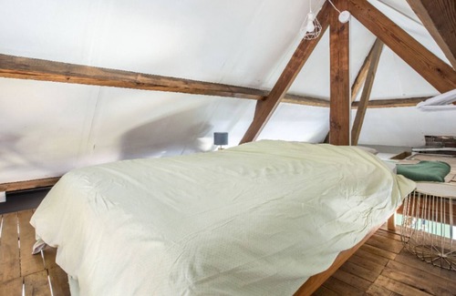 Croix Apartment | Large, bright studio a few minutes from Lille (jacuzzi option)