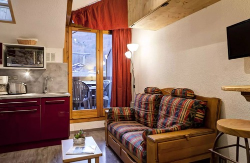 Brides-les-Bains Apartment | Large Cabin - 2 PARTS CONFORTABLE IN THE CENTRE