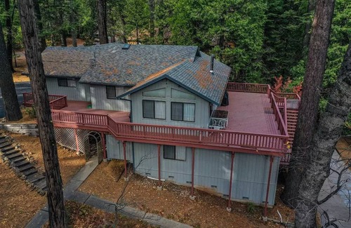 Dorrington House | Large cabin, Big Trees State Park, w/deck/movie-theater/game-rooms/dog friendly