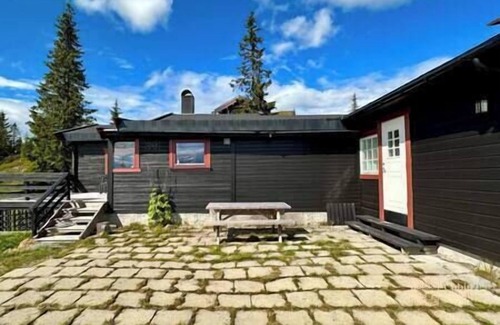 Ringsaker House | Large cabin Sjusjøen – XC ski in/out & lovely view