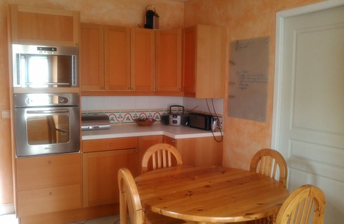 Thaire House | Large Charentaise house 300 M² with swimming pool, 4 bedrooms, garden, summer kitchen