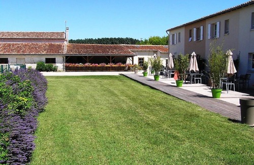 Ternant Cottage | Large charming chalet in Domaine les Granges