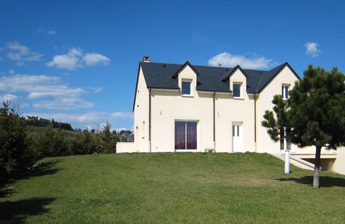 Chateauneuf-de-Randon Villa | Large comfortable house in Lozère in Margeride