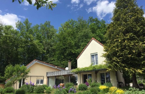 Fontain House | Large comfortable property in a quiet area, beautiful exhibition, large park for 10 people