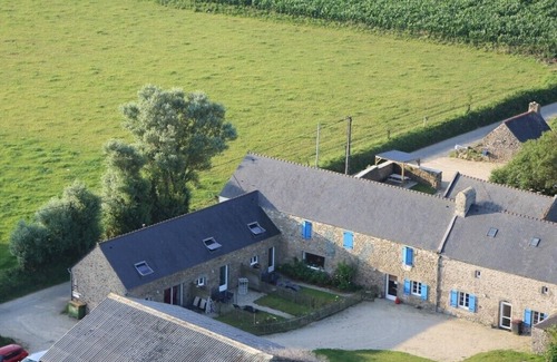 Saint-Pabu Cottage | Large country cottage 2 km from the sea