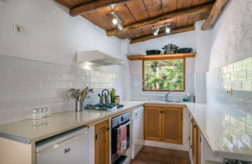 Orgiva Villa | Large Country House With Spacious Gardens and Large Pool (aircon & fibre optics)