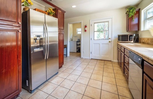 Downtown Riverside House | Large Craftsman blocks from Downtown Riverside!