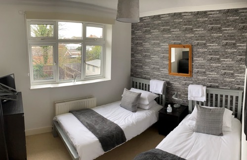 Ashford House | Large detached house with parking near Heathrow
