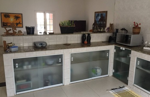 Manguinhos House | LARGE DUPLEX HOUSE WITH POOL, BARBECUE AND GAMES ROOM IN GERIBA HILL