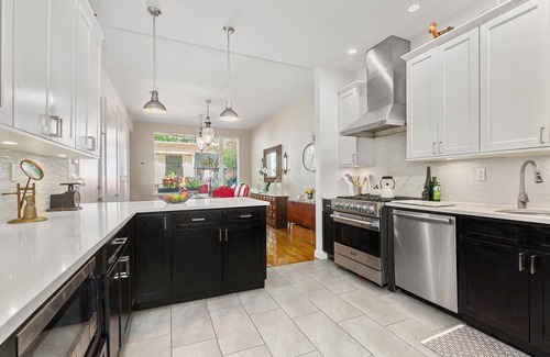 Upper East Side House | Large Duplex in private townhouse with movie screen!