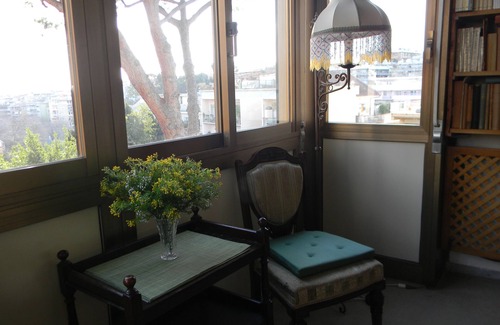 Gianicolense Apartment | Large, elegant apartment on Janiculum hill, from 2 to 8 persons.