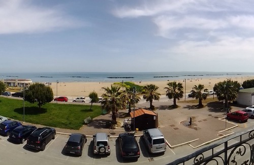 Roseto degli Abruzzi Apartment | Large family apartment with garden facing the sea