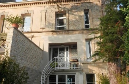 Saint-Regnobert-de-la-Cote-de-Nacre House | Large family villa directly on DDay beach