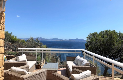 Ensues-la-Redonne House | Large family villa with exceptional view of the Calanques - sleeps 10