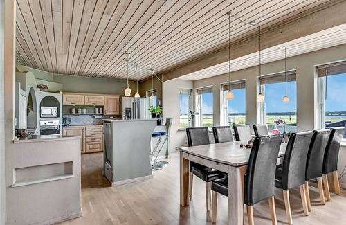 Randers Municipality House | Large family friendly cottage with jacuzzi and fjord view