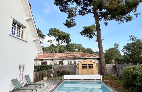 Biscarrosse Plage Villa | Large family house with pool and large garden, quiet area near the beach