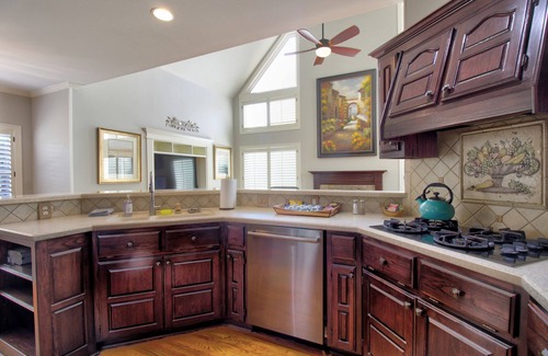 Owasso House | Large family retreat with amazing pool in Owasso