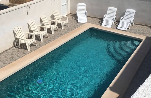 Los Alcazares Villa | Large family villa, close to the beach, with private pool, air con and wifi