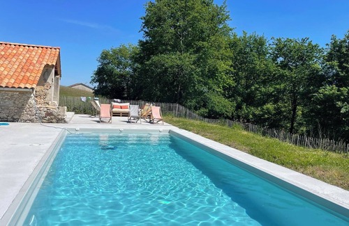 Gaas House | Large farmhouse in Chalosse with swimming pool and lovely views near the Basque Country