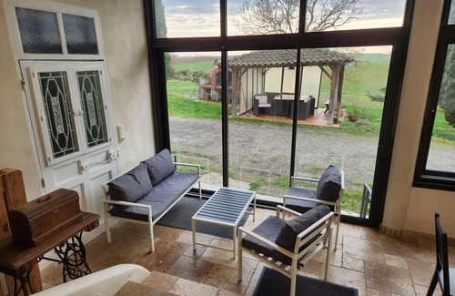 Lareole Other | Large farmhouse in the quiet of the Toulouse countryside