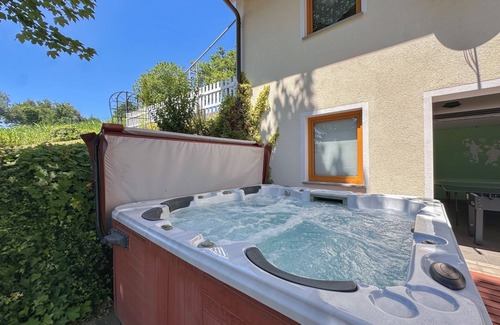 Prackenbach Apartment | Large flat with infrared sauna and whirlpool