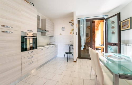 Lido degli Estensi Apartment | LARGE FOUR-ROOM APARTMENT FOR RENT ON TWO LEVELS - IN LIDO ESTENSI - WITH TERRACE