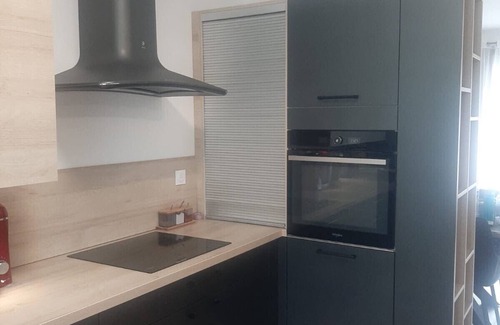 Biver Apartment | Large, fully-equipped apartment between Aix-en-Provence and Marseille
