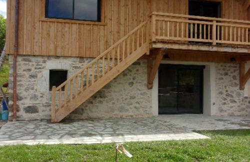 Mont-Saxonnex Ski Chalet | Large gîte sleeping 8 to 15 in chalet at 1000 m in quiet village