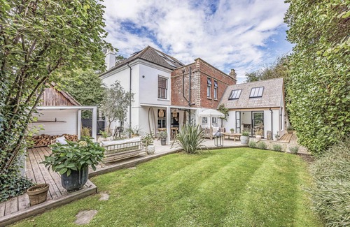 West Wittering House | Large Georgian House by West Wittering beach. Interiors by Design Vintage.