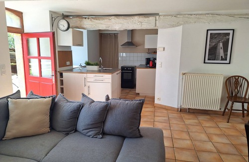 La Vraie-Croix House | Large gîte 15 pers. with private pond, nature & quiet 20 min from Morbihan beaches