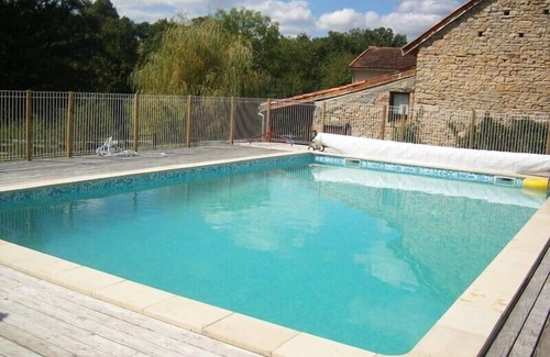 Villeneuve d'Aveyron Cottage | Large gite in stone house at Leymou near Najac, Aveyron gorges
