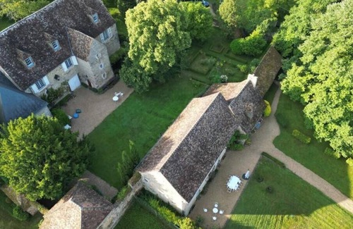 Souligne-Flace House | Large gîte with swimming pool, Pays de Loire, for 8 adults and 1 child