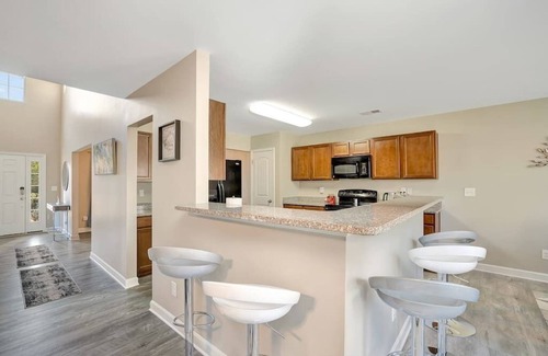 Charlotte House | Large Group Haven - Entire Home Close to LightRail