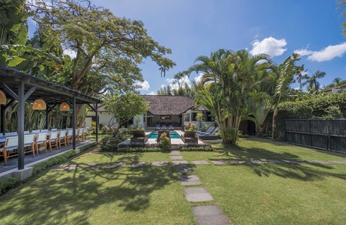 Petitenget Villa | LARGE GROUPS, 10 BDR, NR BEACH, GREAT INCLUSIONS