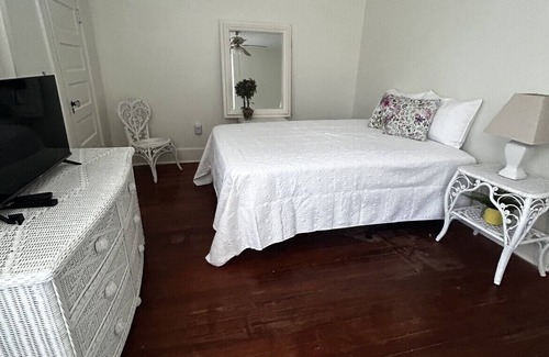 Arcadia Historic District Bed & Breakfast | Large Historic Home Near Downtown Arcadia, 6 Bedrooms