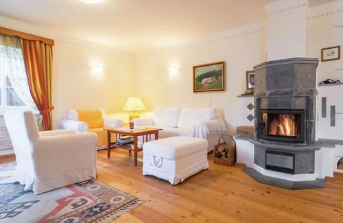 Fellbach House | Large holiday home with sauna and garden