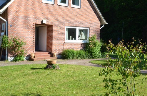 Hohwacht House | large holiday home, 350 m to the nearest beach stairs