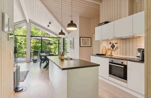 Hoensinge House | Large holiday home with hot tub by Vig Lyng