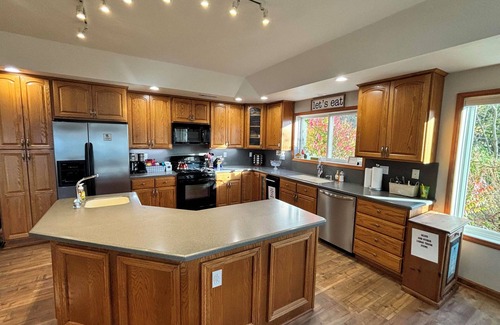Colon House | LARGE HOME ON ALL SPORTS LAKE IN COLON, MICHIGAN