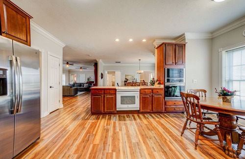 Santa Claus House | Large Home Sleeps 24 in Santa Claus 5 Mins from Holiday World with a Game Room