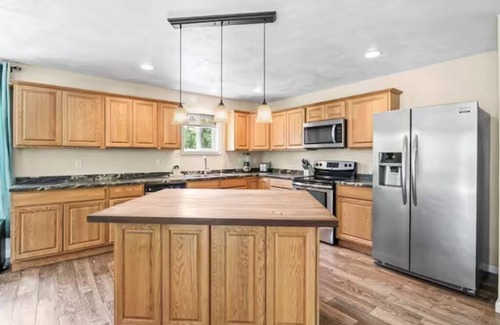 Lansing House | Large Home Sleeps 22! Dogs Ok!