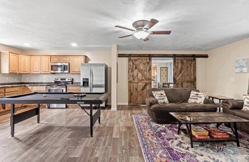 Lansing House | Large Home Sleeps 22! Dogs Ok!