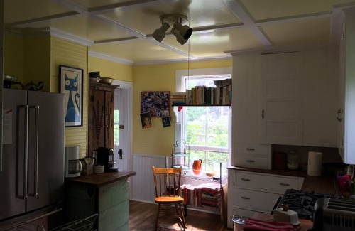 Rockland House | Large Home With Lovely Gardens Short Walk To Main Street STR22-26