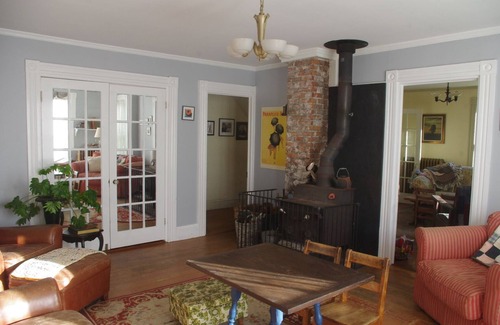 Rockland House | Large Home With Lovely Gardens Short Walk To Main Street STR22-26