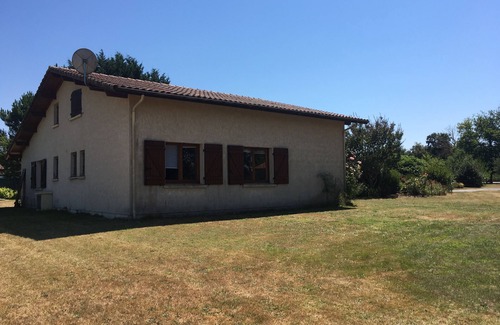 Saint-Julien-en-Born House | Large house with garden, closed to the forest and the ocean