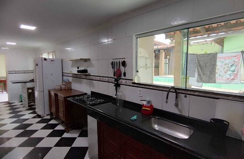 Araruama House | Large house in the center of Araruama with swimming pool - perfect for groups and families!