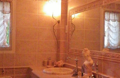 Sernhac Bed & Breakfast | Large house in Sernhac