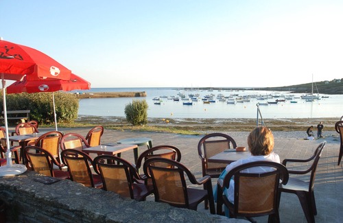 Groix House | Large house Morbihan Groix Island oceanfront beach rental Locmaria 10 places