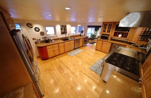 Fairbanks House | Large house on 3 acres on the chena river