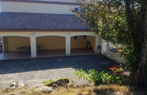 Layrac House | Large house on the gascony hillsides in layrac